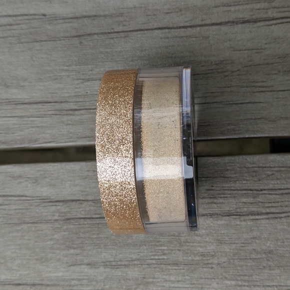 Anastasia Beverly Hills Loose Highlighter - Picture 3 of 4